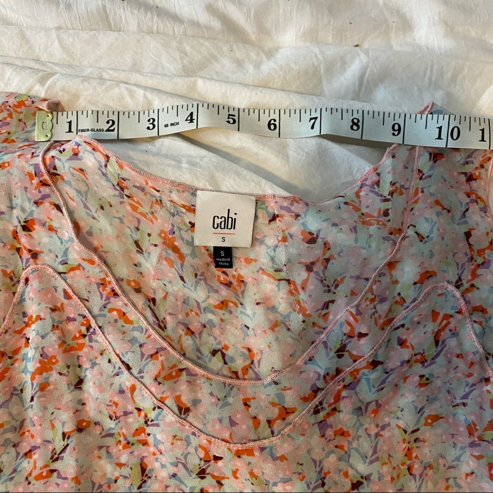 CAbi Floral Sleeveless Tiered Blouse B64 - Picture 10 of 14